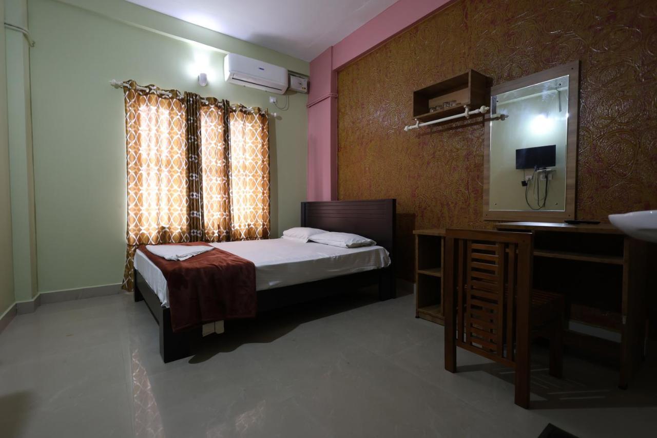 ホテル Wayanad Regal Residency カルペッタ エクステリア 写真
